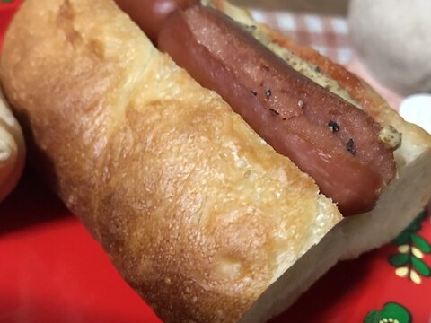 フランスパンでホットドッグ